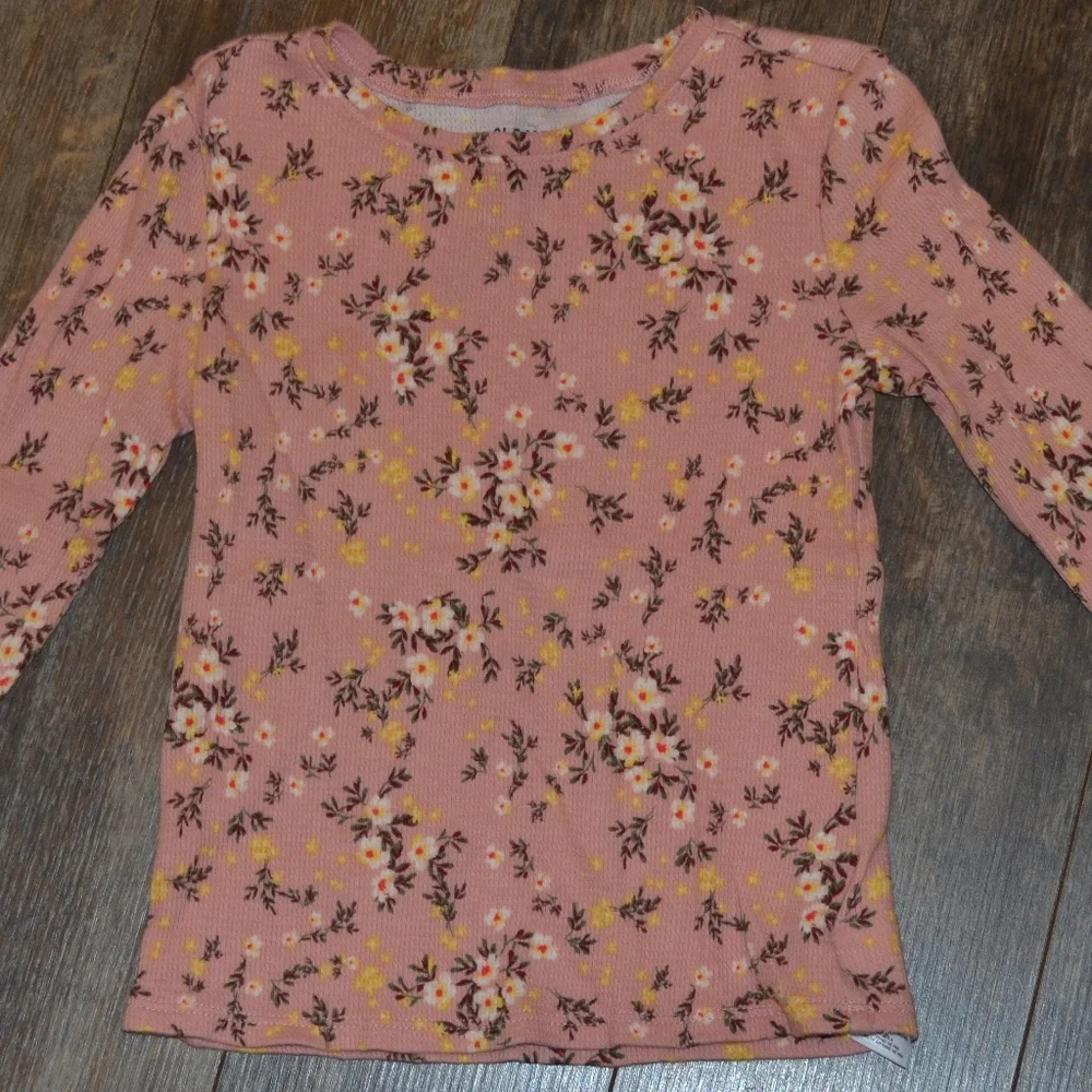Old Navy - Pink Thermal with Flowers